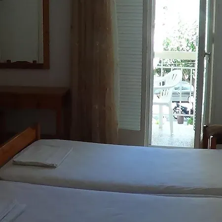 Mouroukis لوترا إديبسو